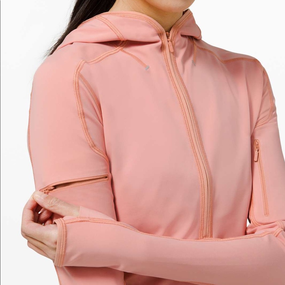 Lululemon break a trail 1/2 zip - Picture 5 of 9